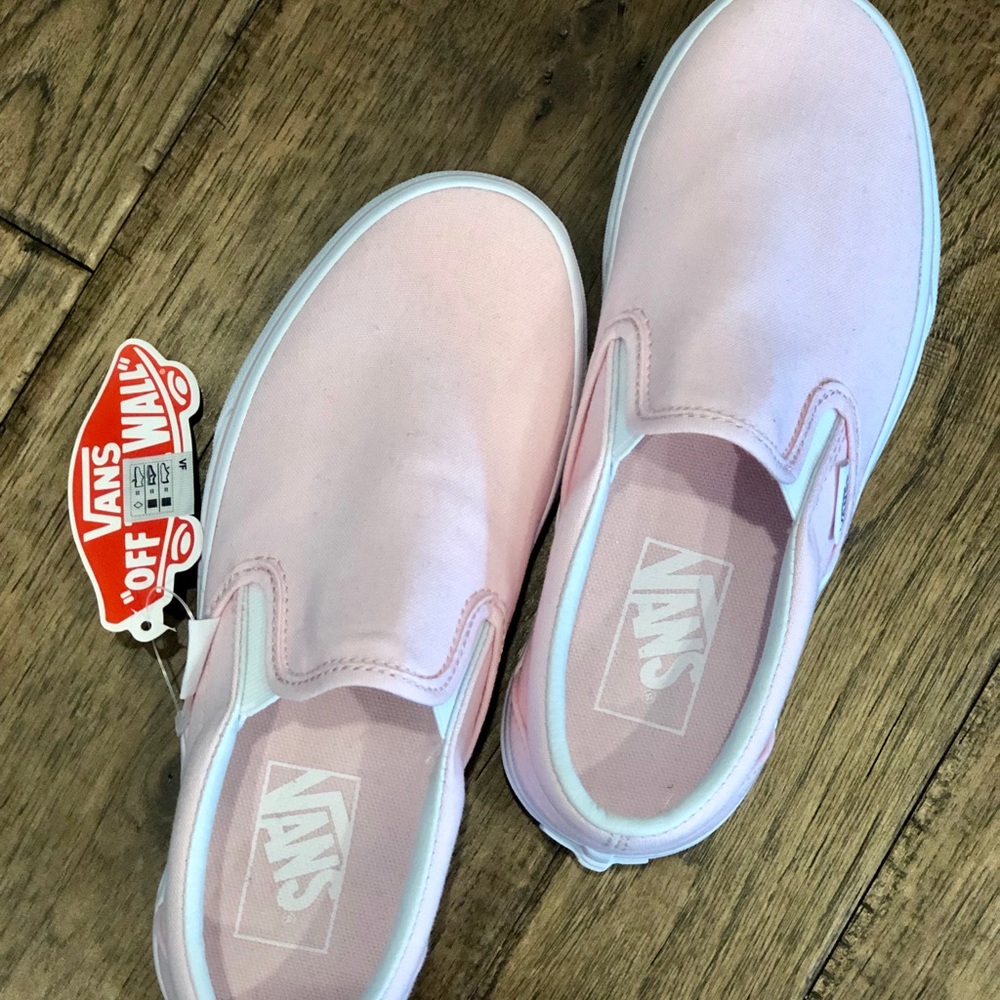 NWT Vans Classic Slip-On loafers